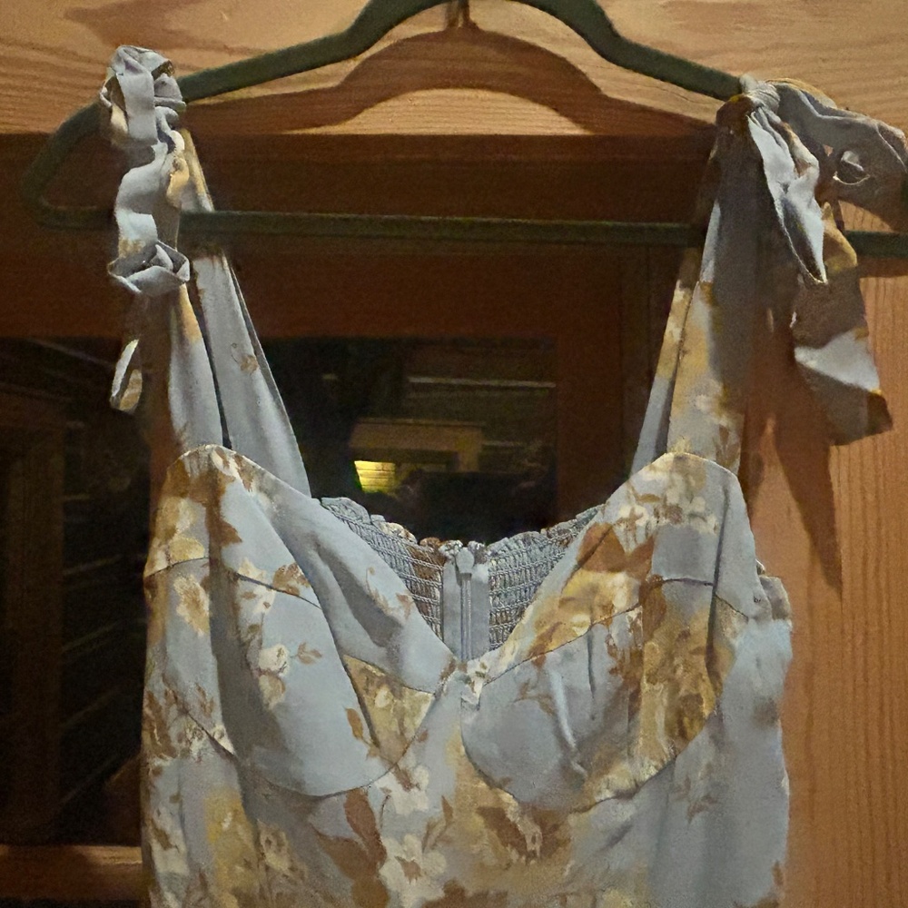 Reformation formal dress - Picture 2 of 5